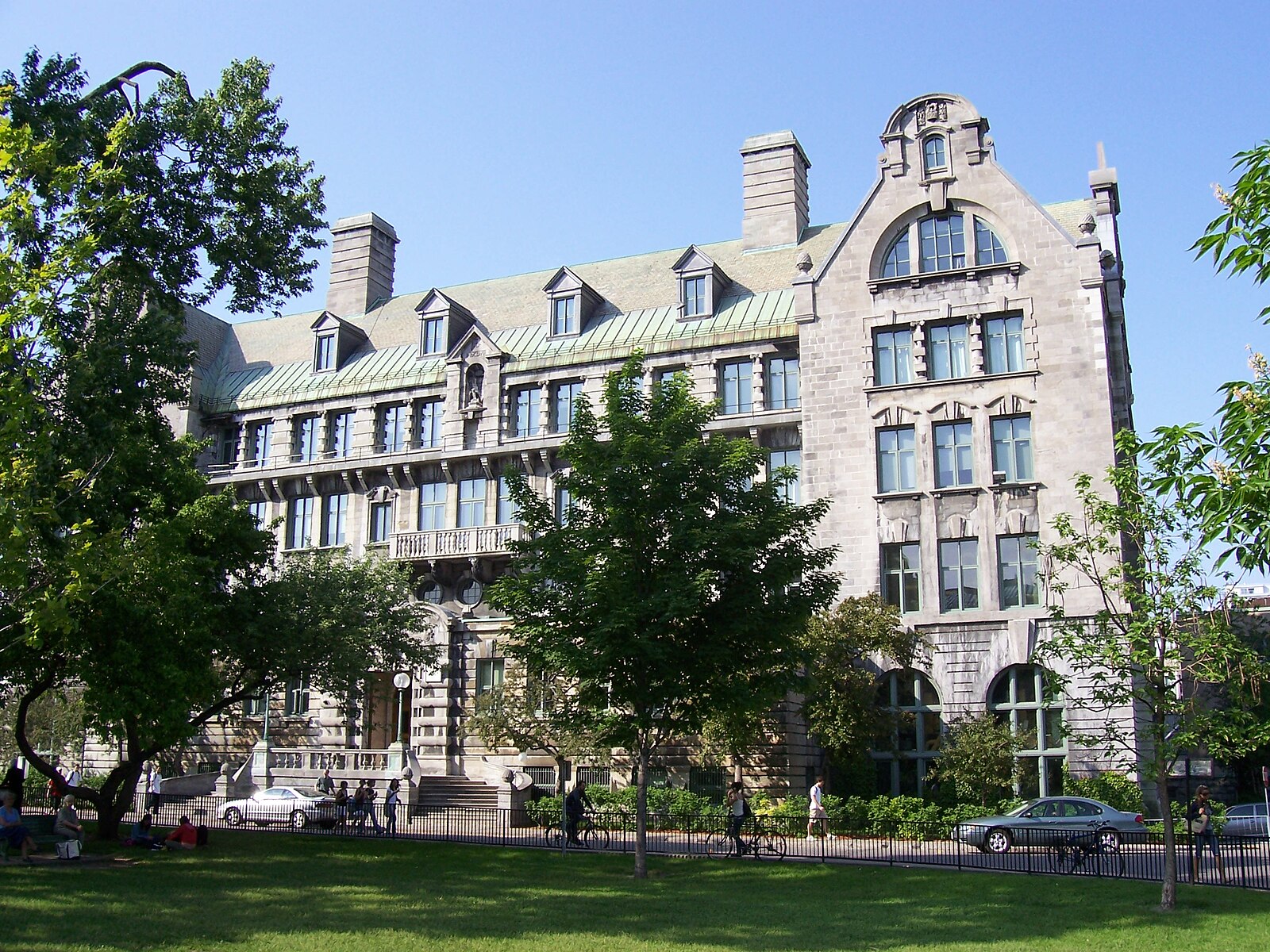 Photo of McGill University's Macdonald Engineering Building